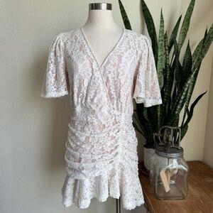Blush Boutique White Lace Ruched Mini Dress Romantic Ruffle Hem bridal beach‎
